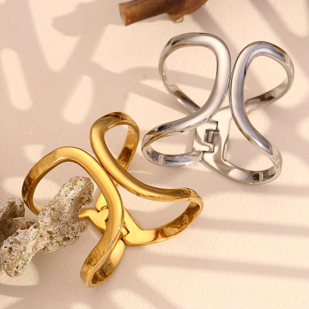 Cochella statement bangle