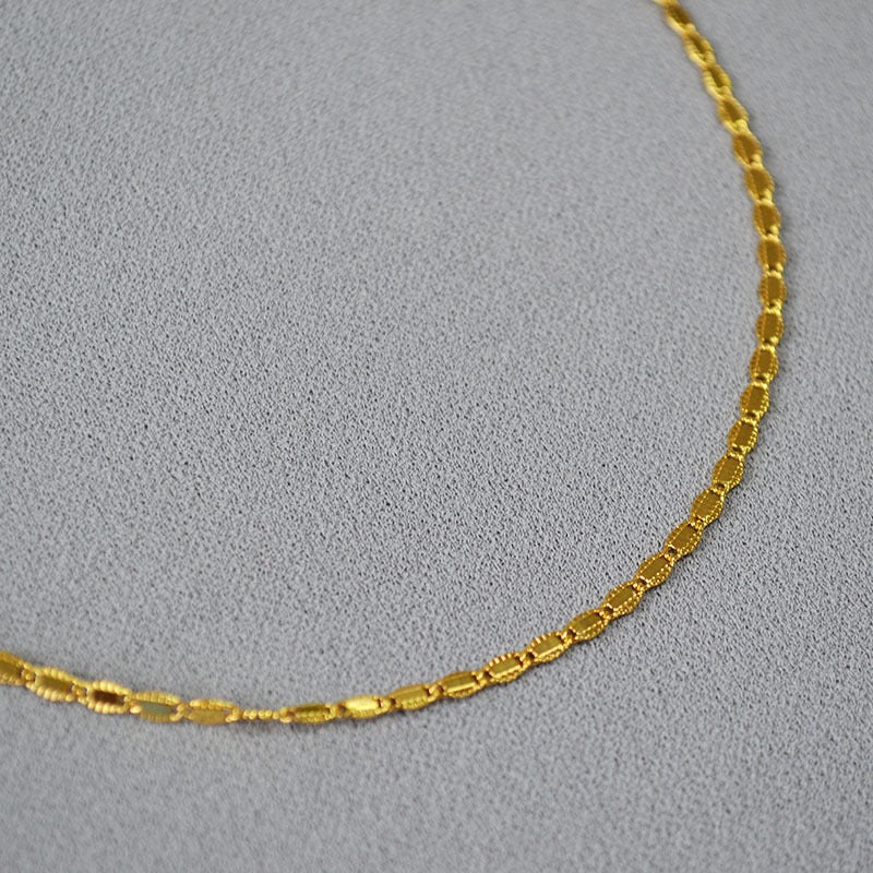 Lock gold necklace