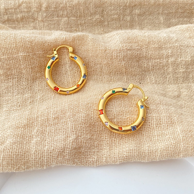 Square zircon hoops