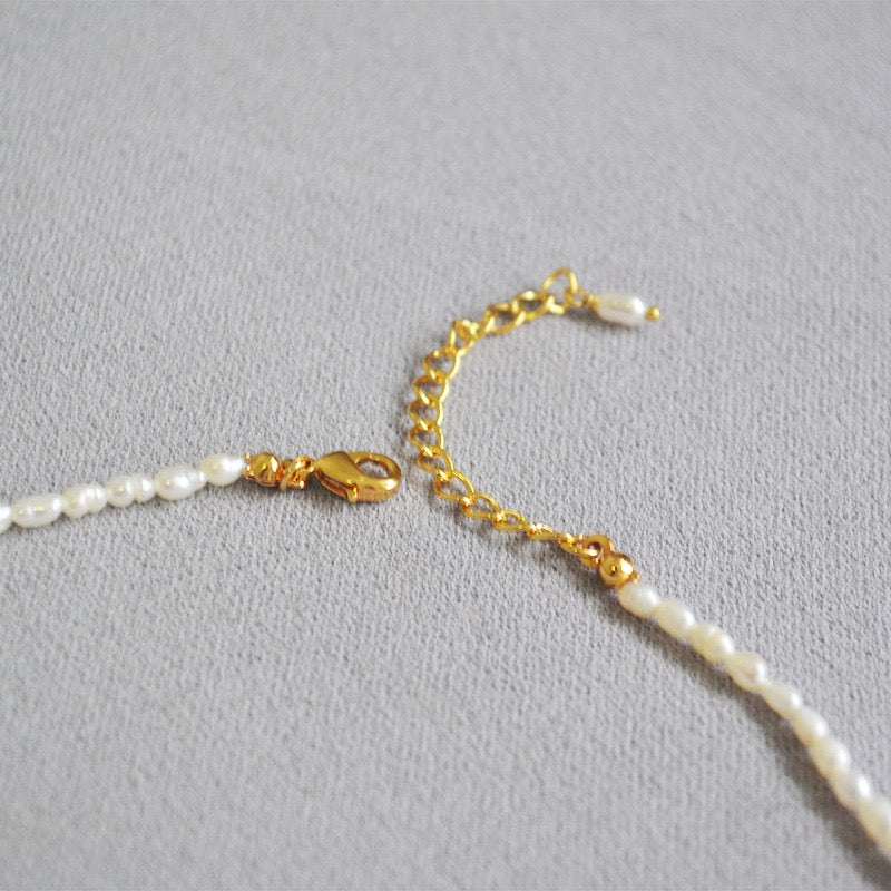 New moon pearl necklace