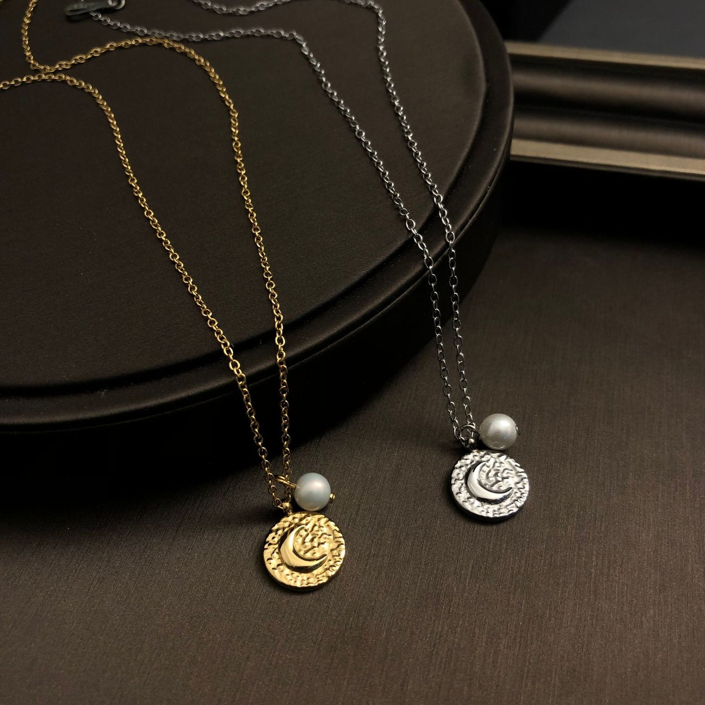 Moon pearl necklaces