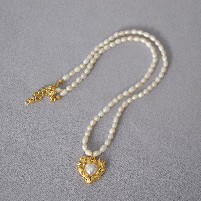 Gold heart pearl necklace