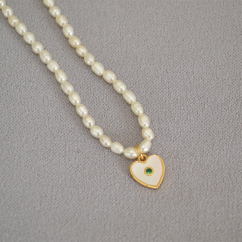 Heart pearl necklaces