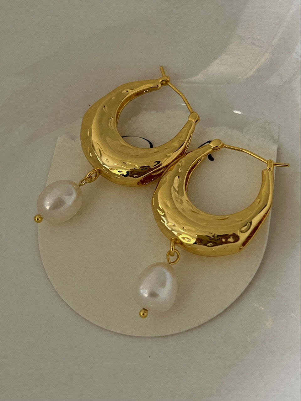 Cute dangled freshwater pearls hoops