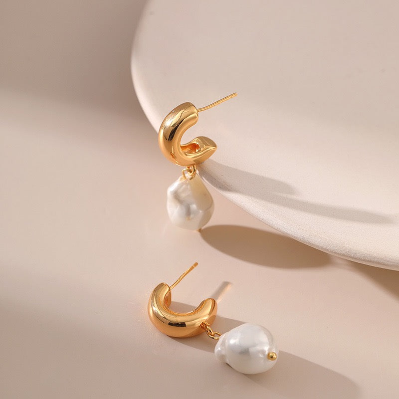 Artificial pearl earrings