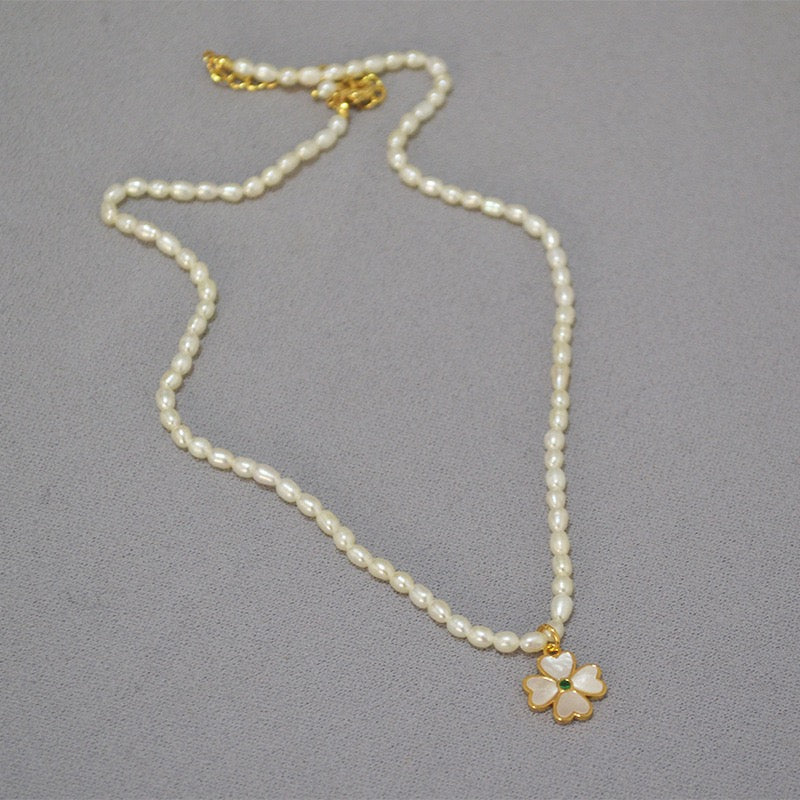 Clover pearl necklaces