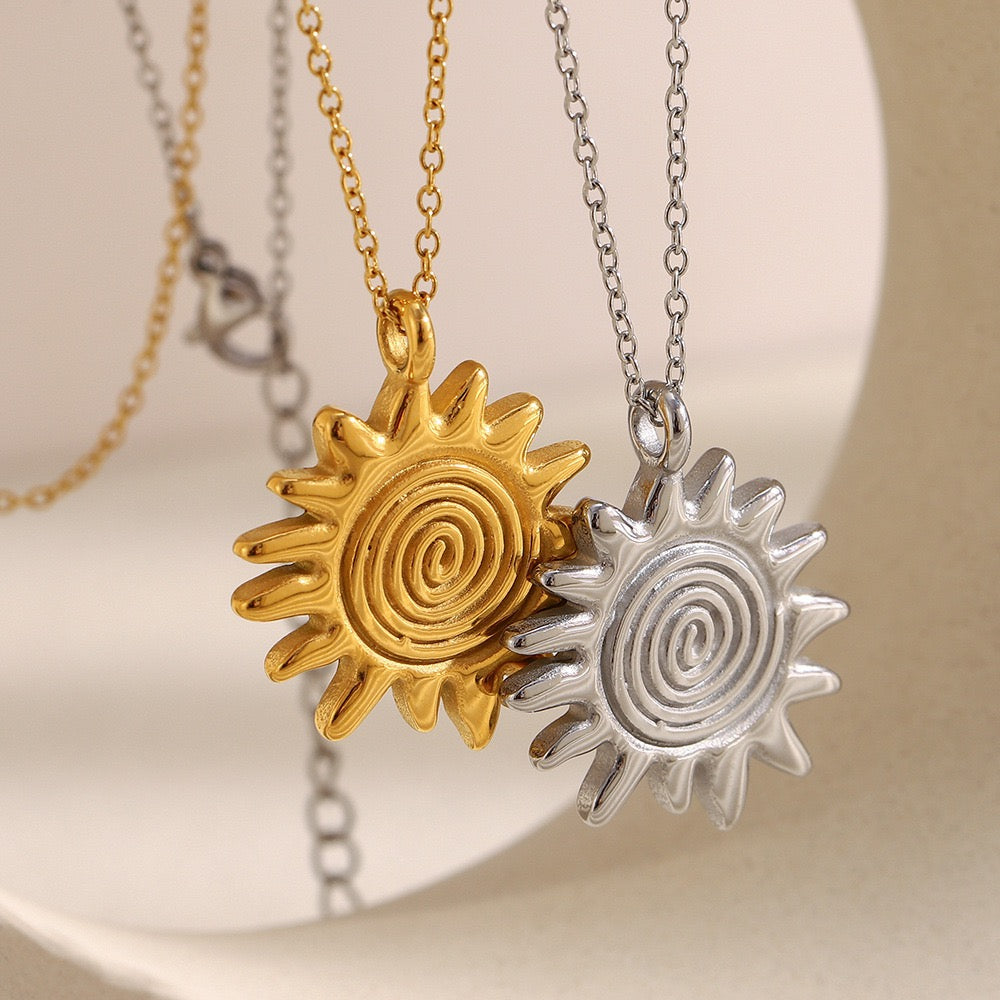 Swirl sun necklace