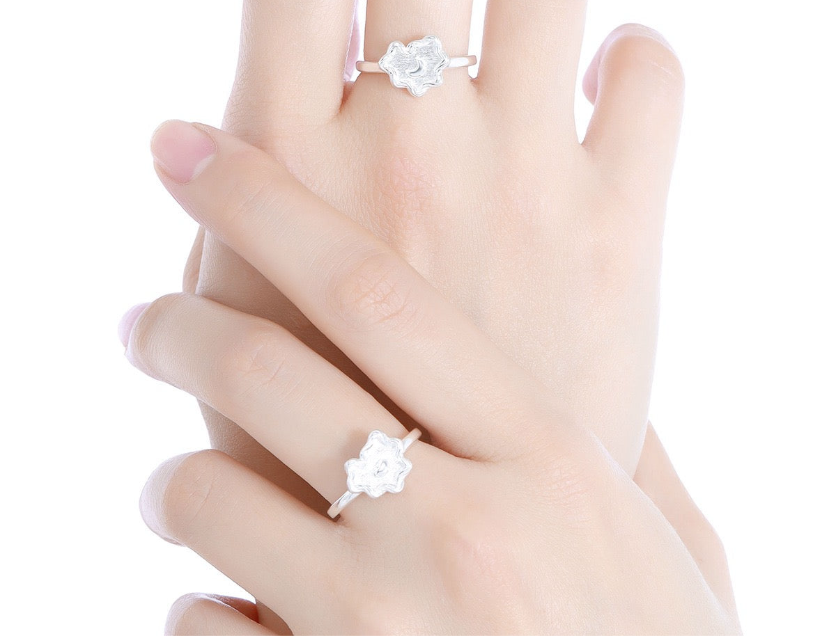 Lace heart ring