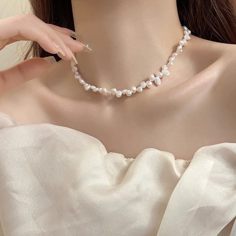 Natural irregular freshwater pearls necklace