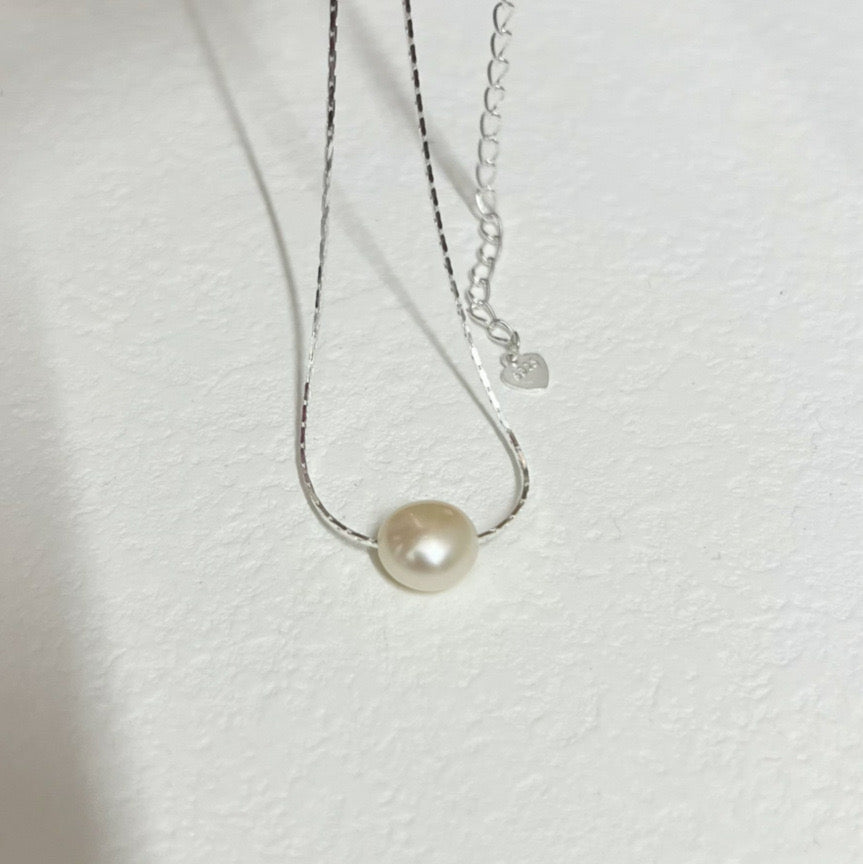 Single pearl sterling silver necklace