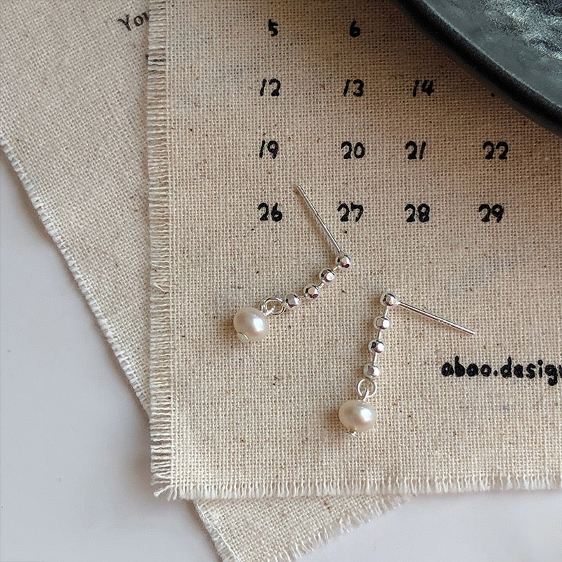 Sterling silver pearl earrings