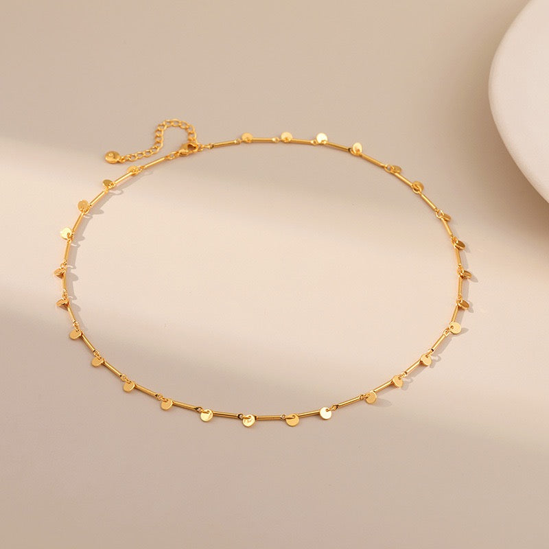 Little round gold plated necklace