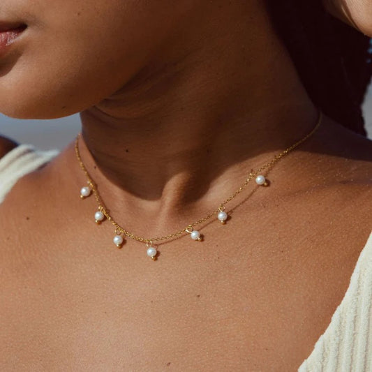 Pearl drops necklace