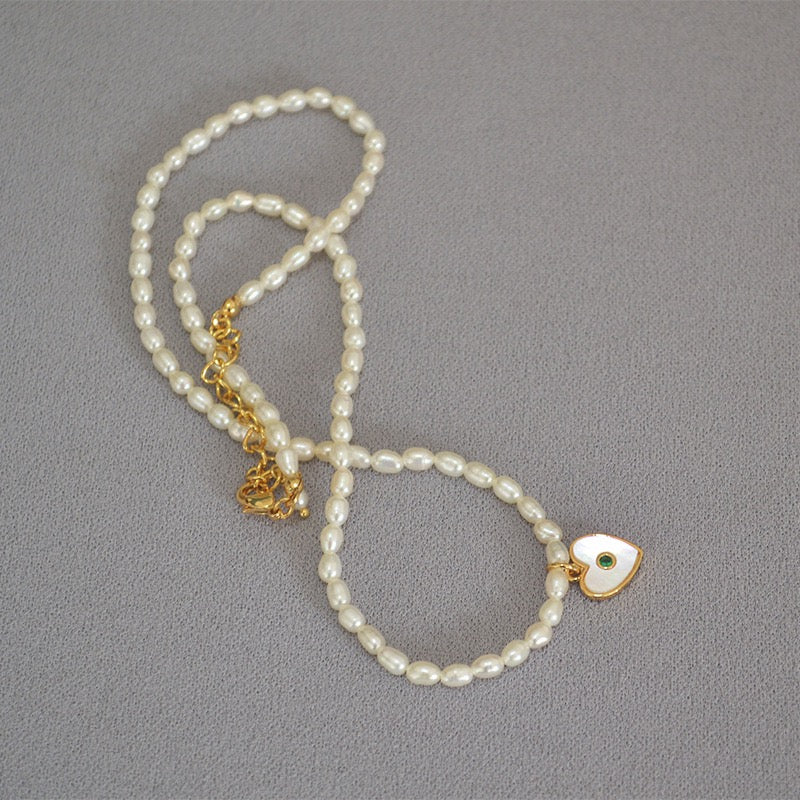 Heart pearl necklaces