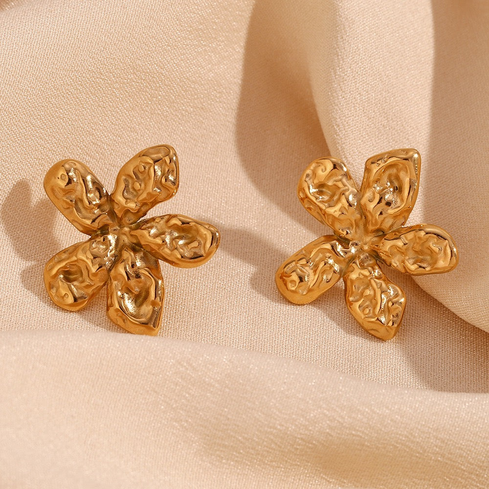 Bondi Gary flower petal earrings