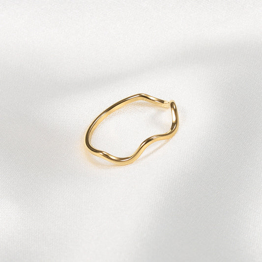 Wavy ring