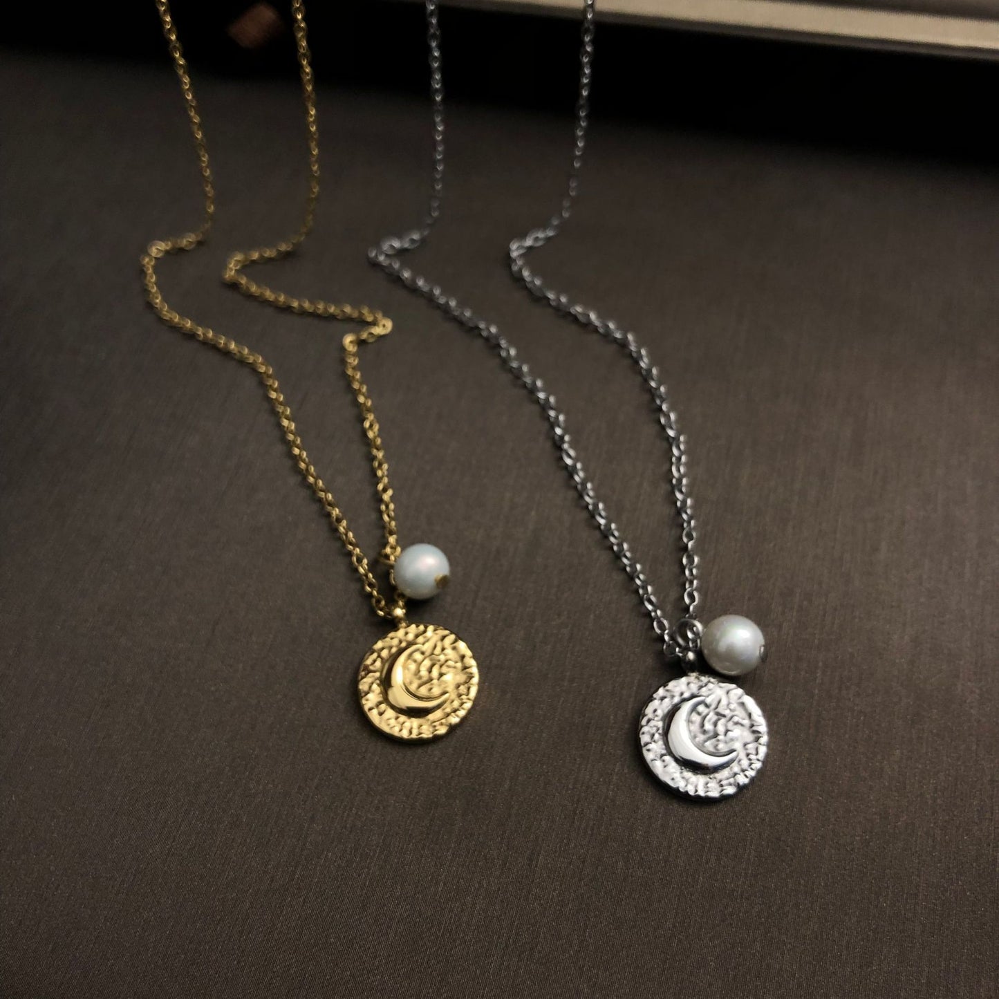 Moon pearl necklaces