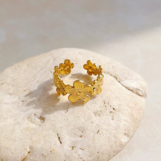 Flowers ring