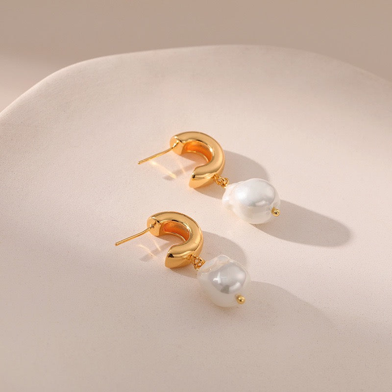 Artificial pearl earrings