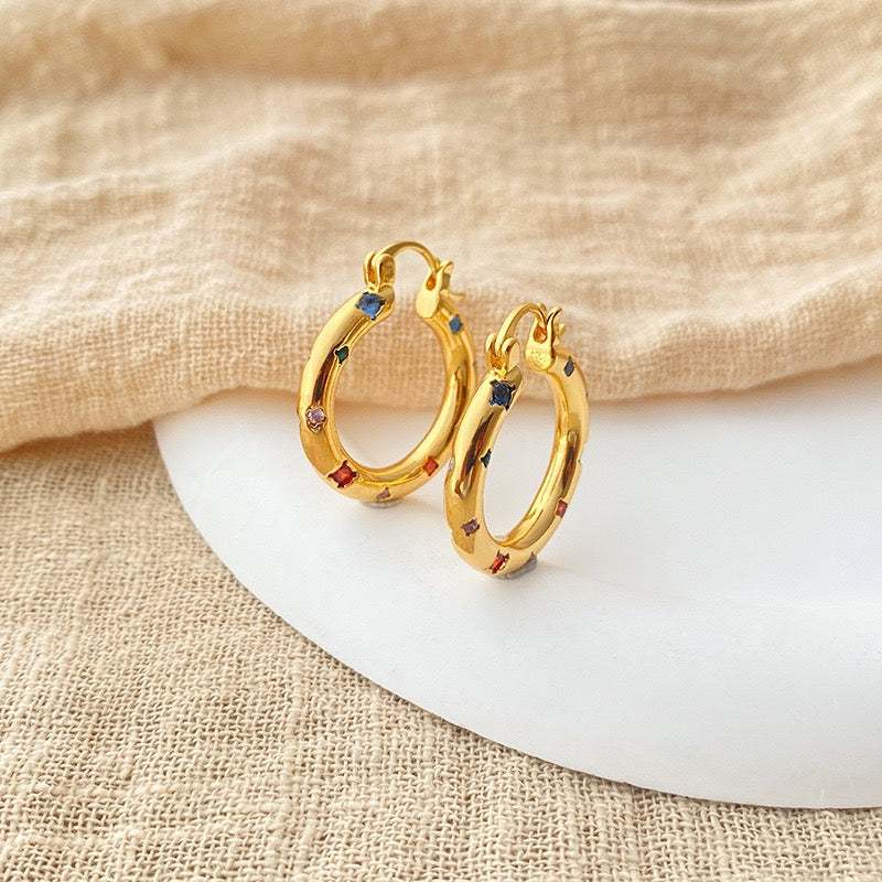 Square zircon hoops