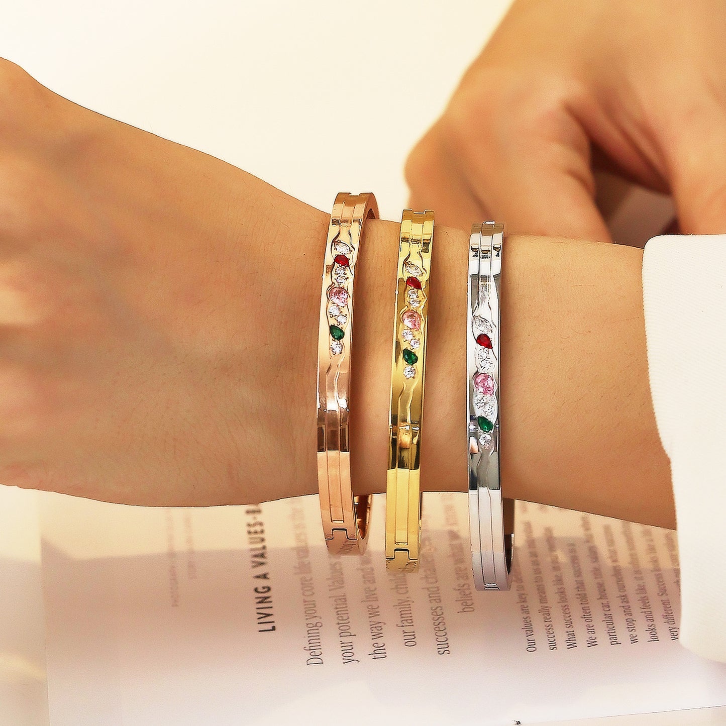 Shinning bangles