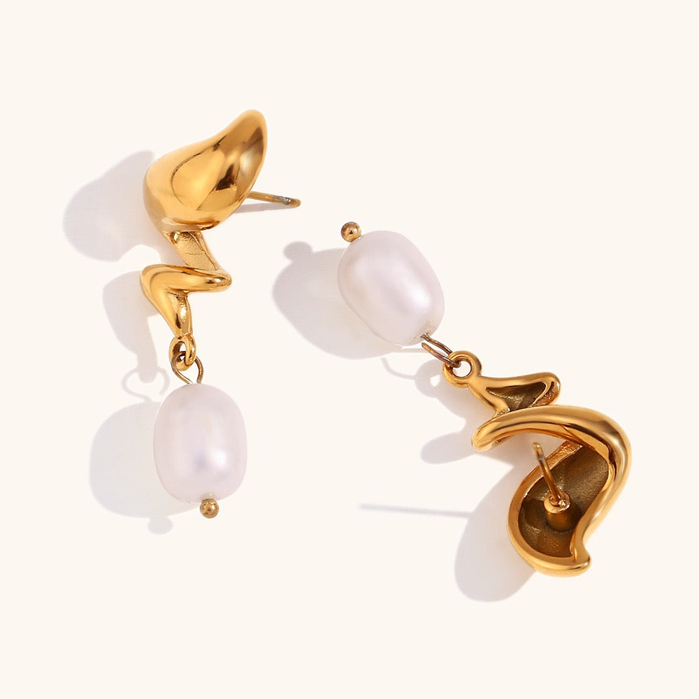 Cloud pearl earrings