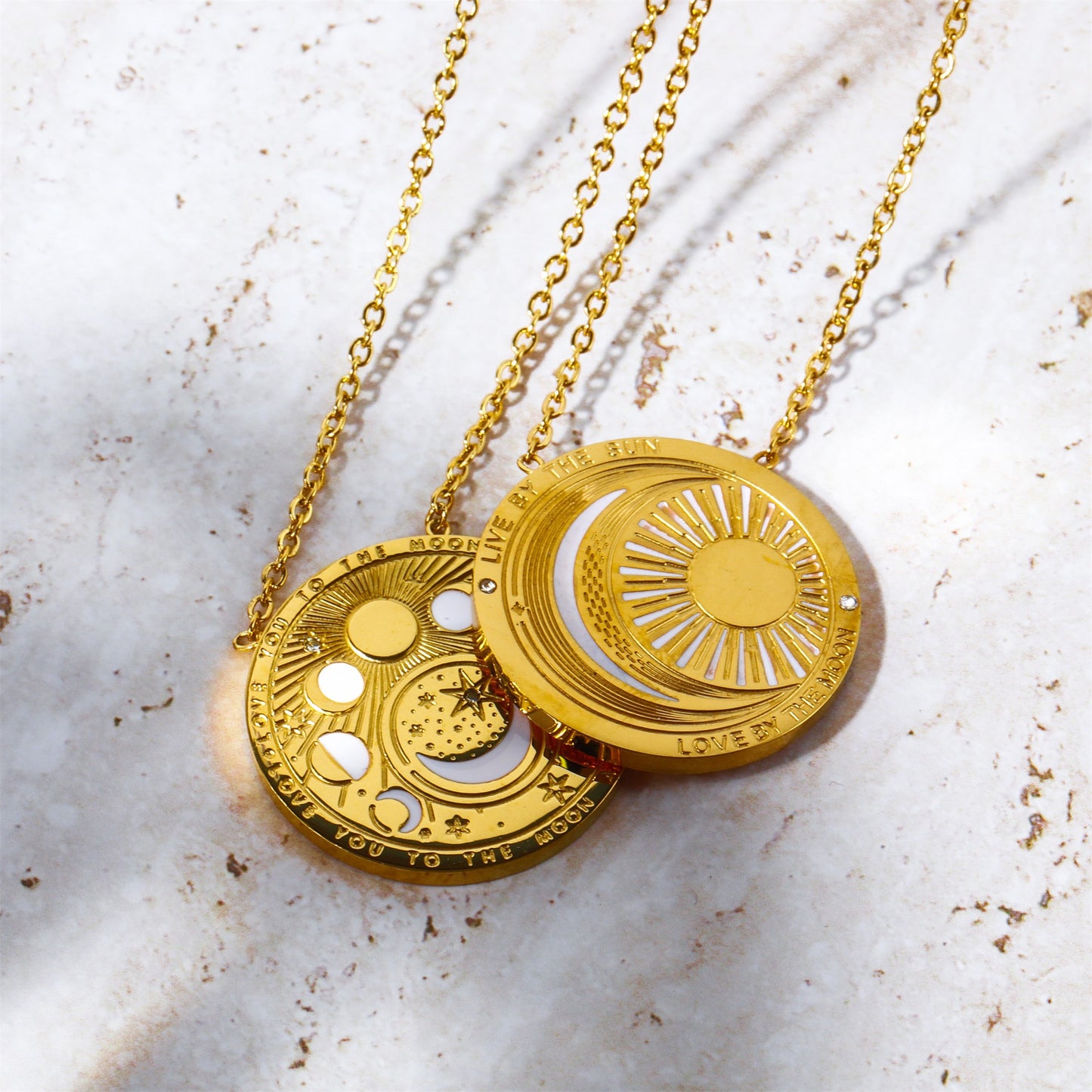 Round destiny necklace