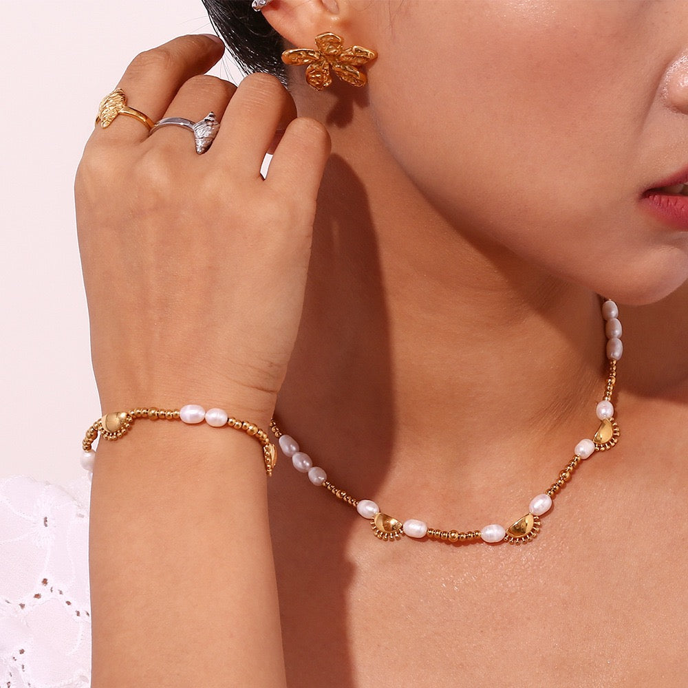 Sunny pearl bracelet