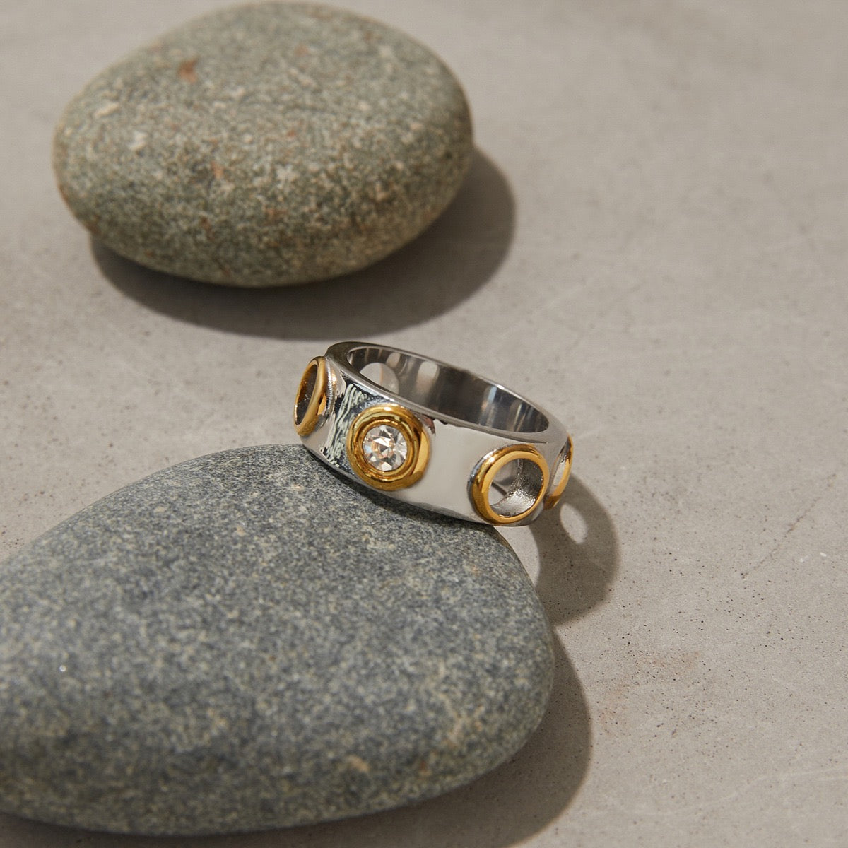 Mikomi ring