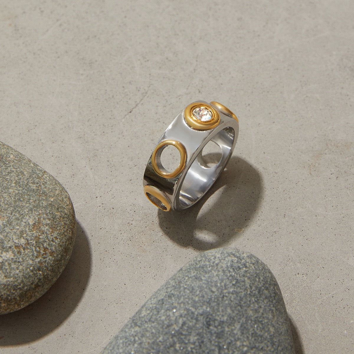 Mikomi ring