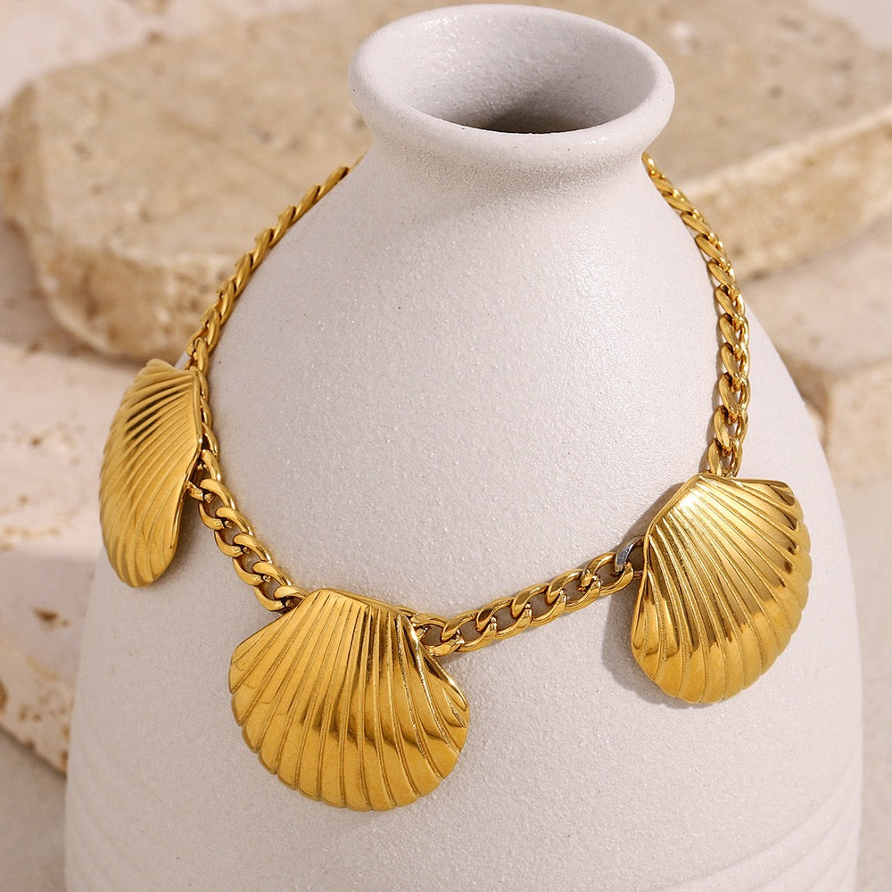 Big three shell bracelet