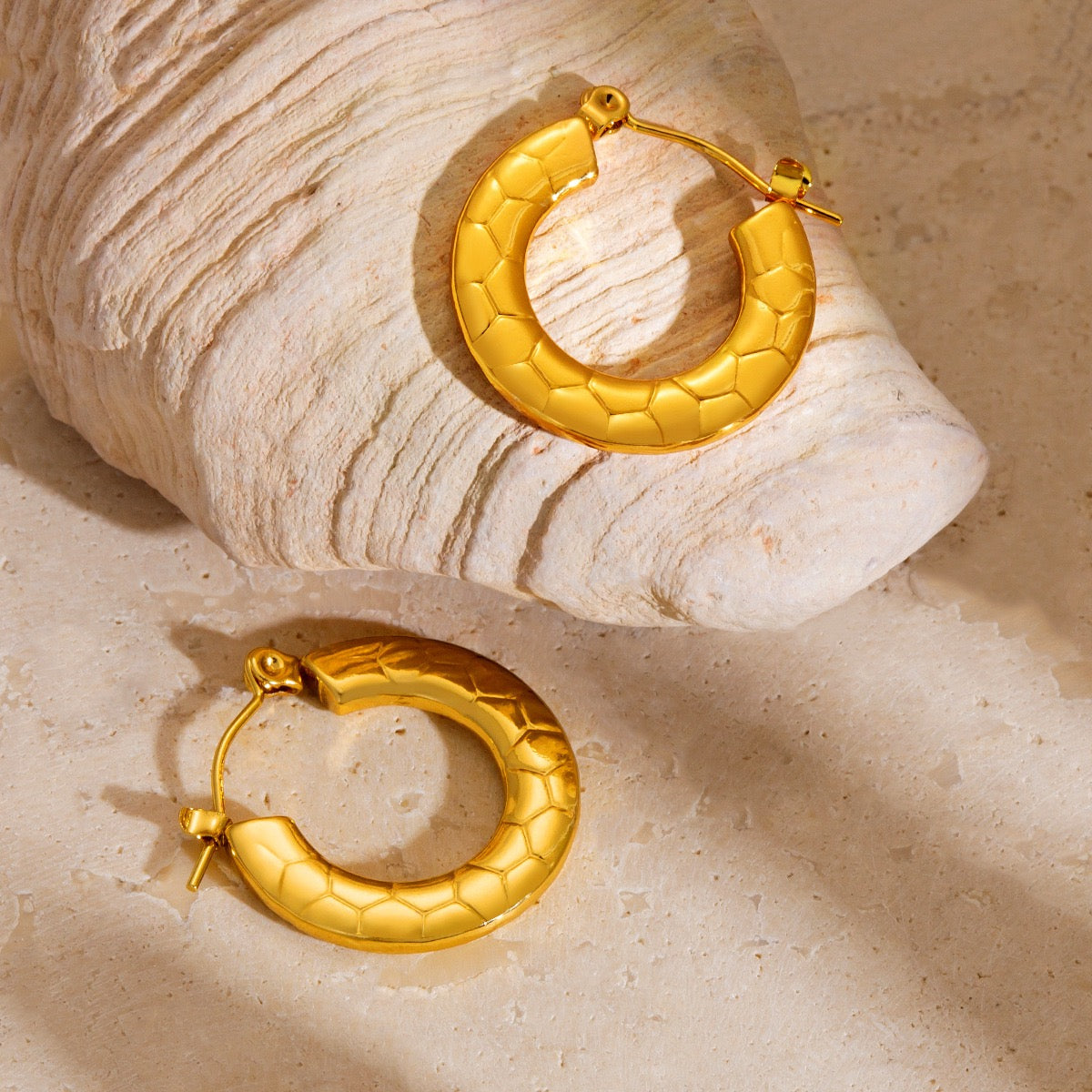 Snake hoops