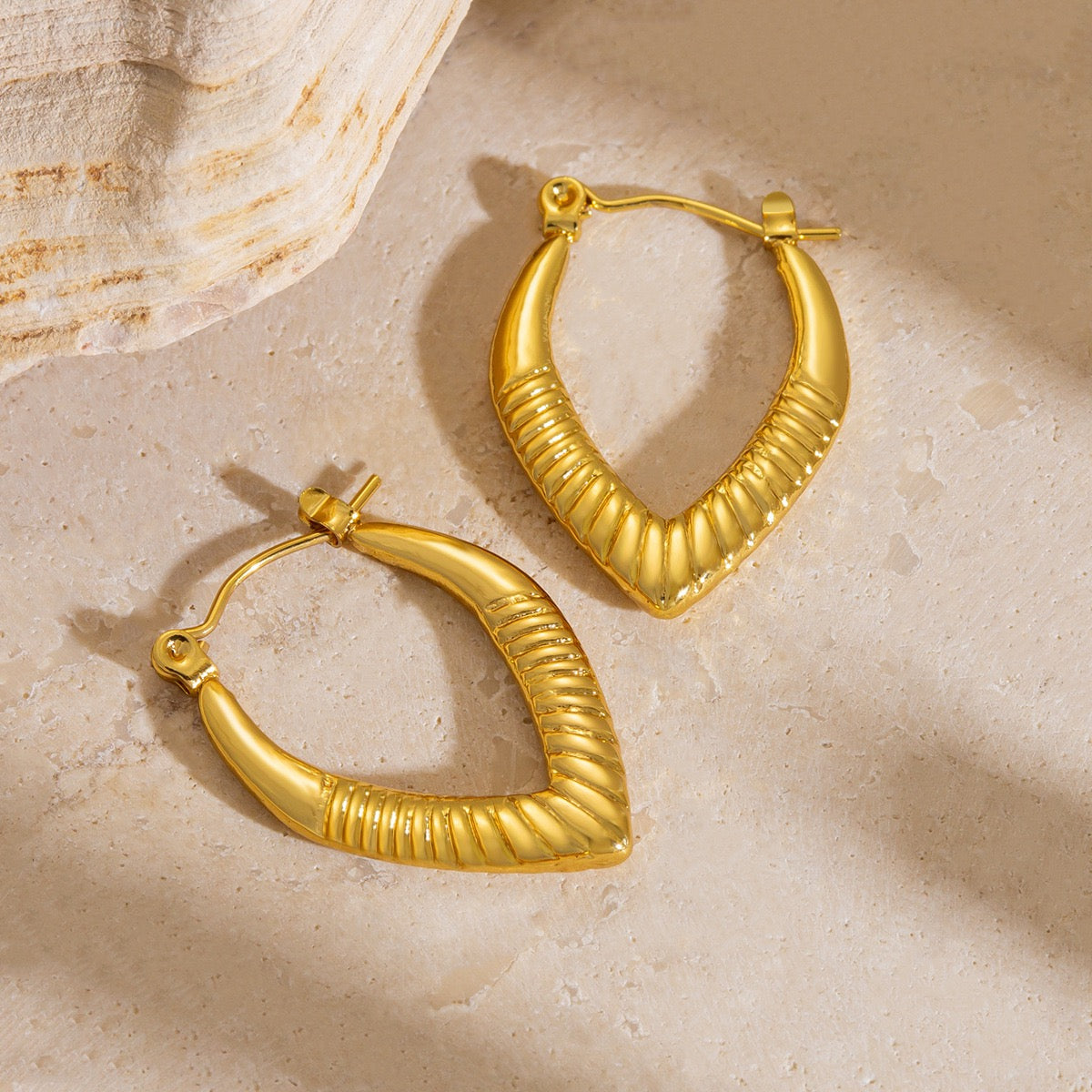 Wave heart hoops