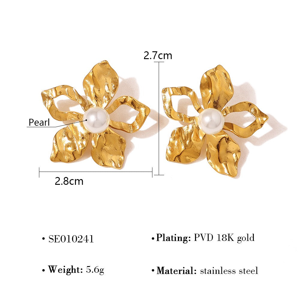 Teresa flower earrings