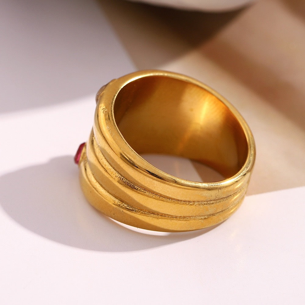 Three hearts layer ring