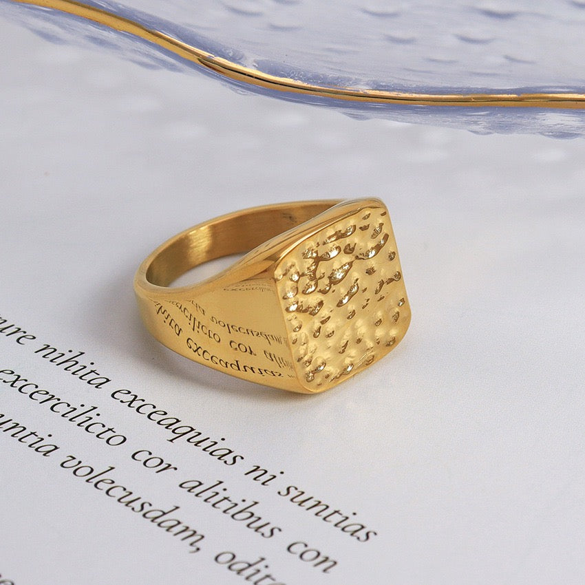 Henry statement rings