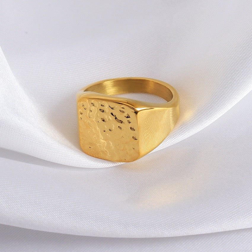 Henry statement rings