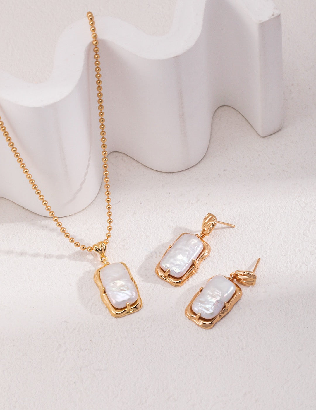Bermuda Baroque statement set