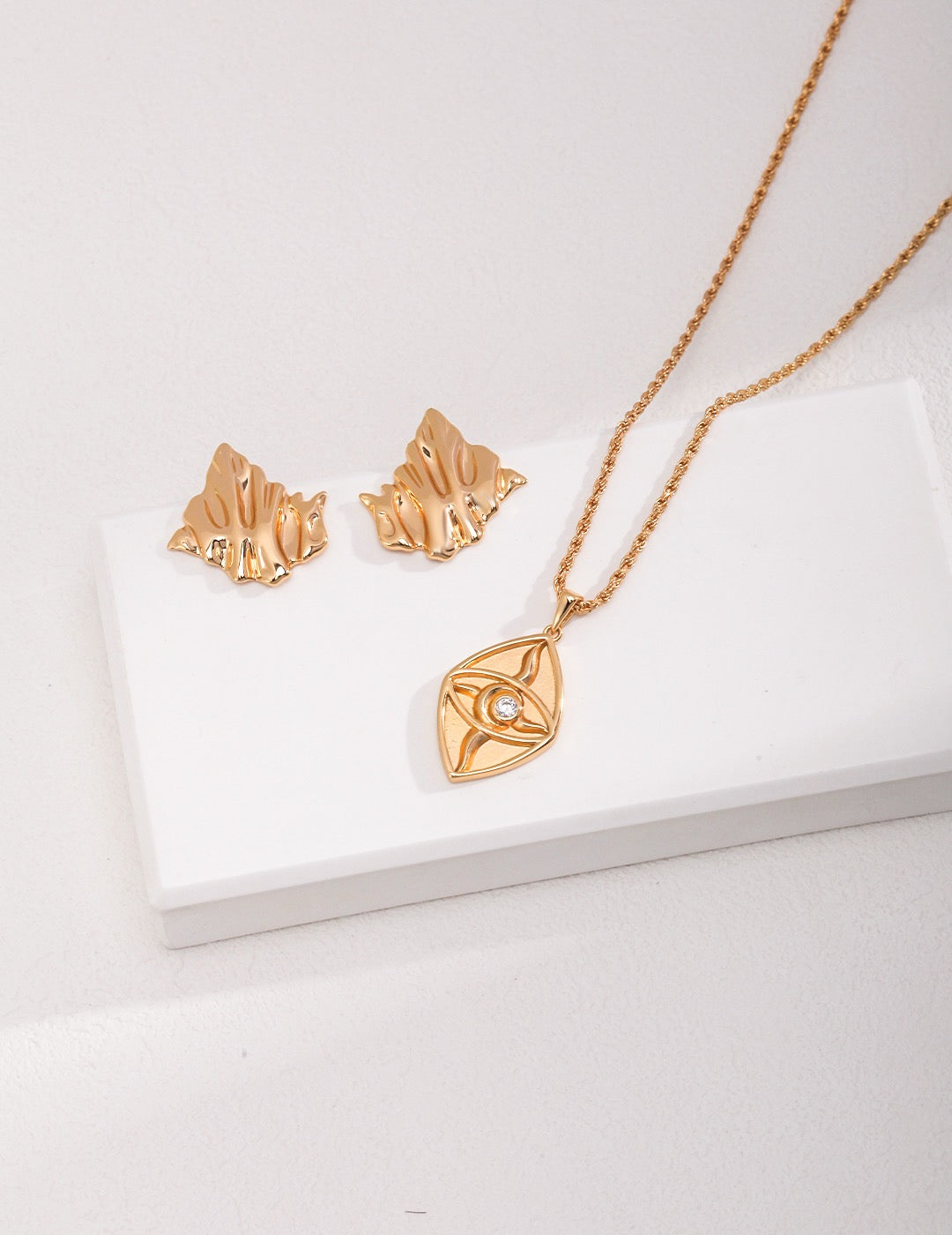 Italy Eye Pendant necklace