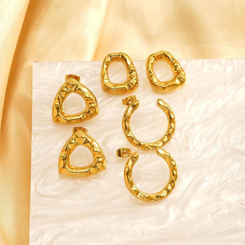 Dainty statement hoop earrings