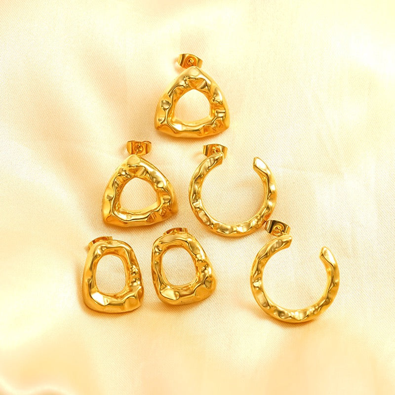 Dainty statement hoop earrings