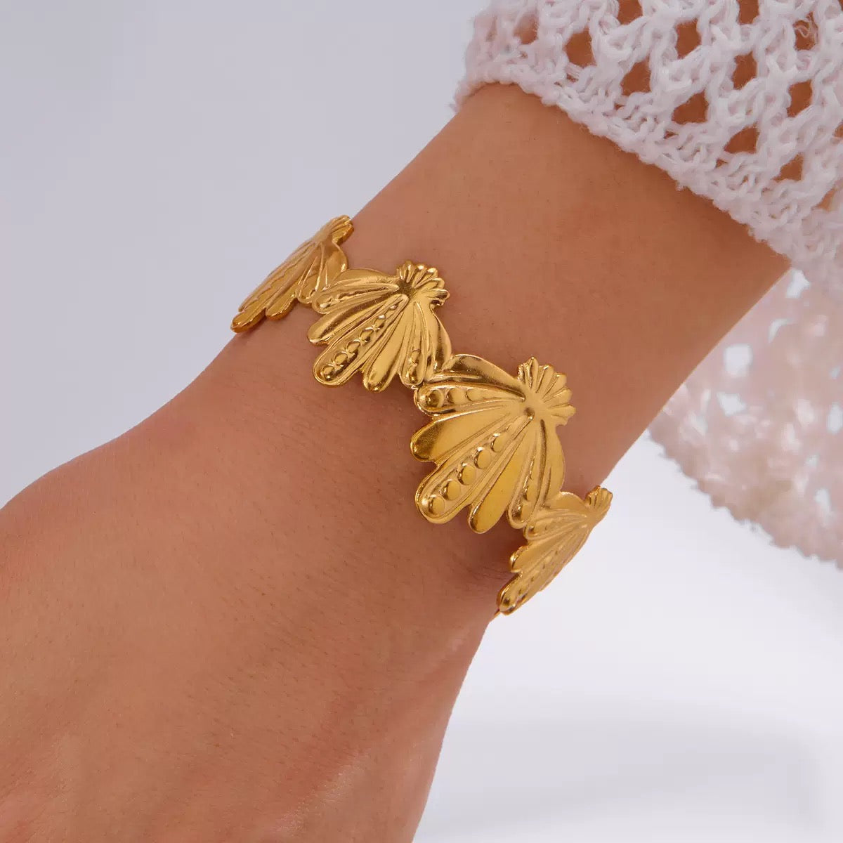 Beach shell bangles