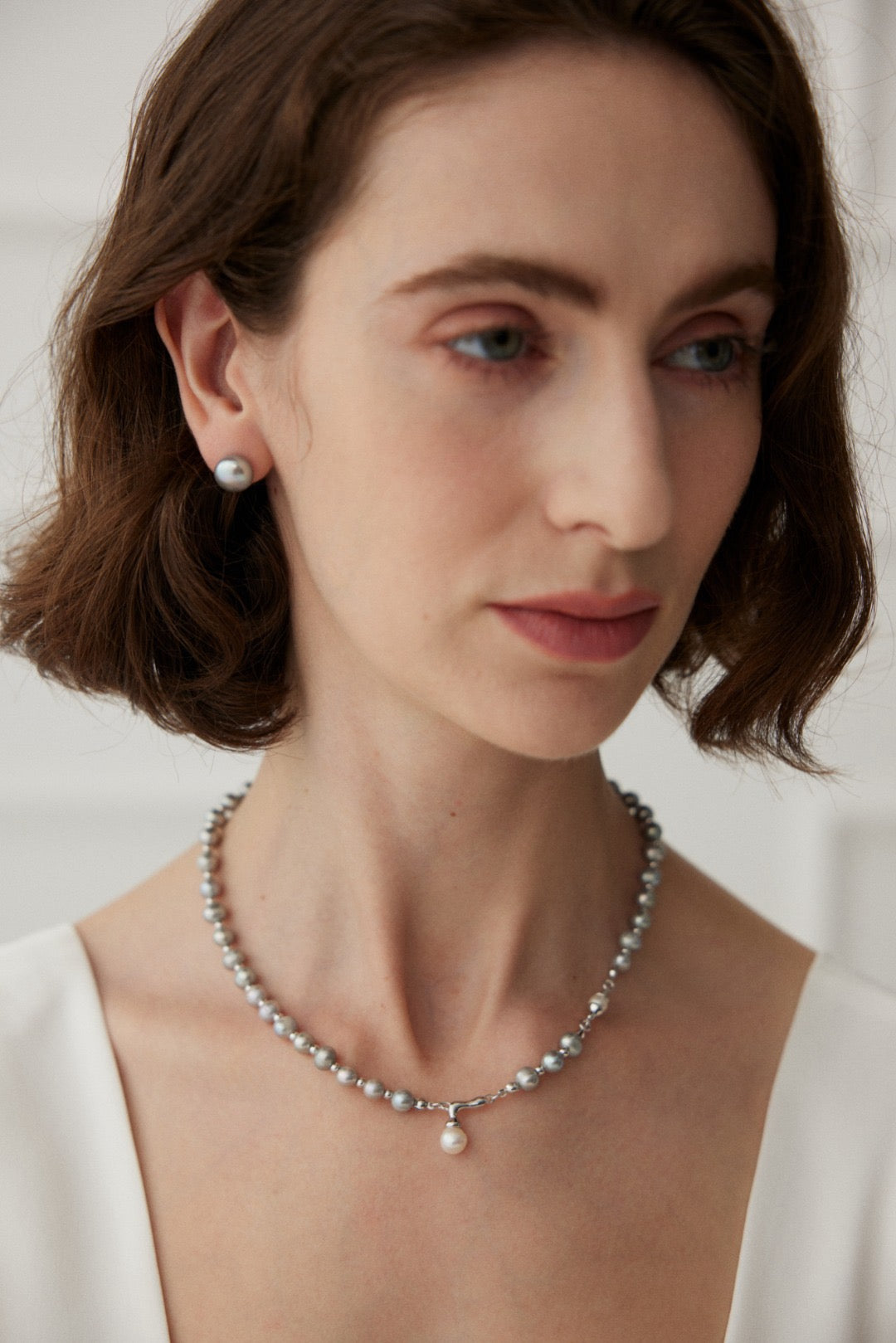 Tempe Grey pearl necklace
