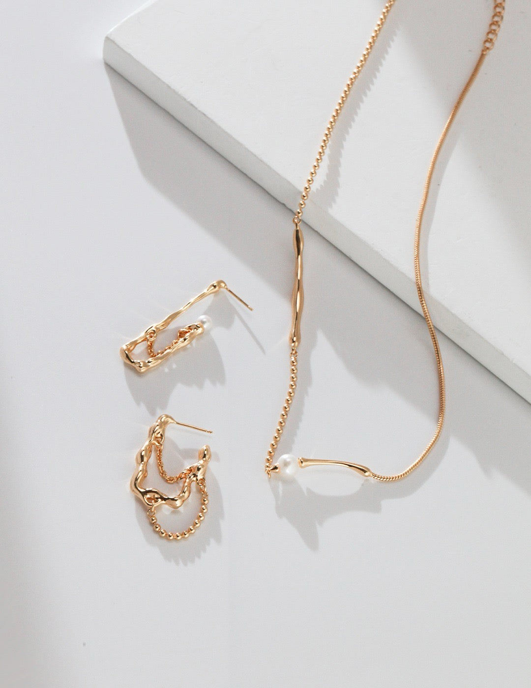 Westria Single pearl necklace