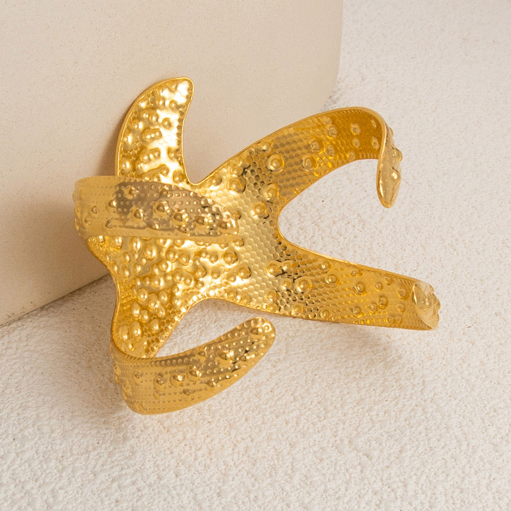 Big starfish bangle