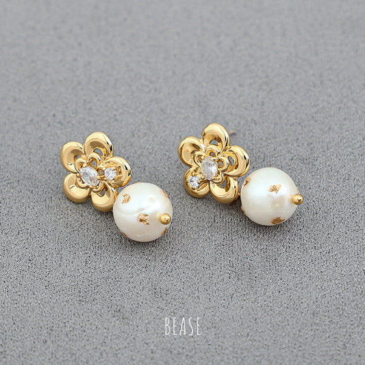 Flower freshwater pearls earrings