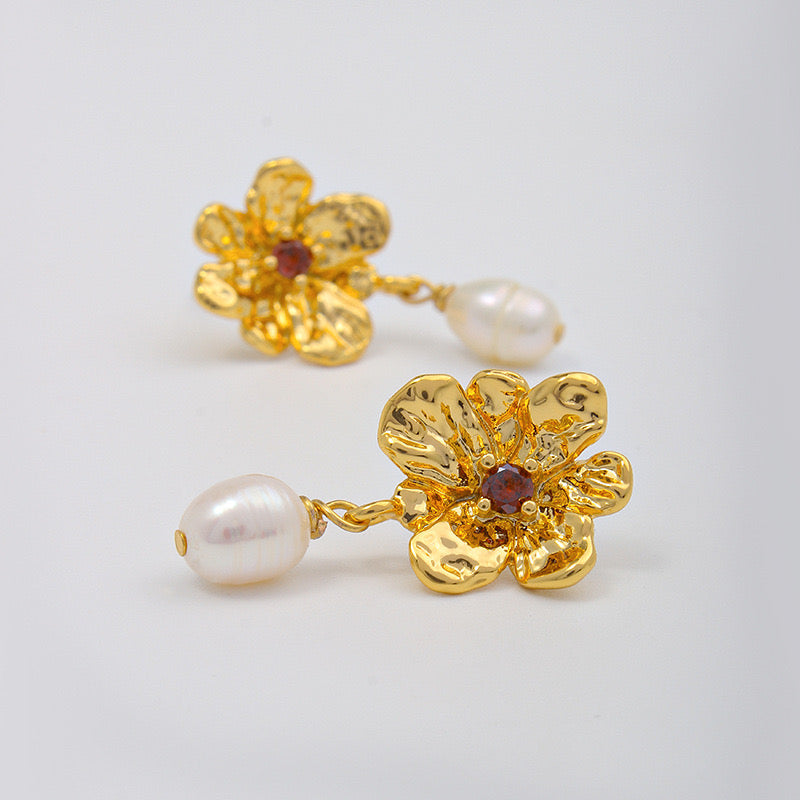 Rose freshwater pearls earrings