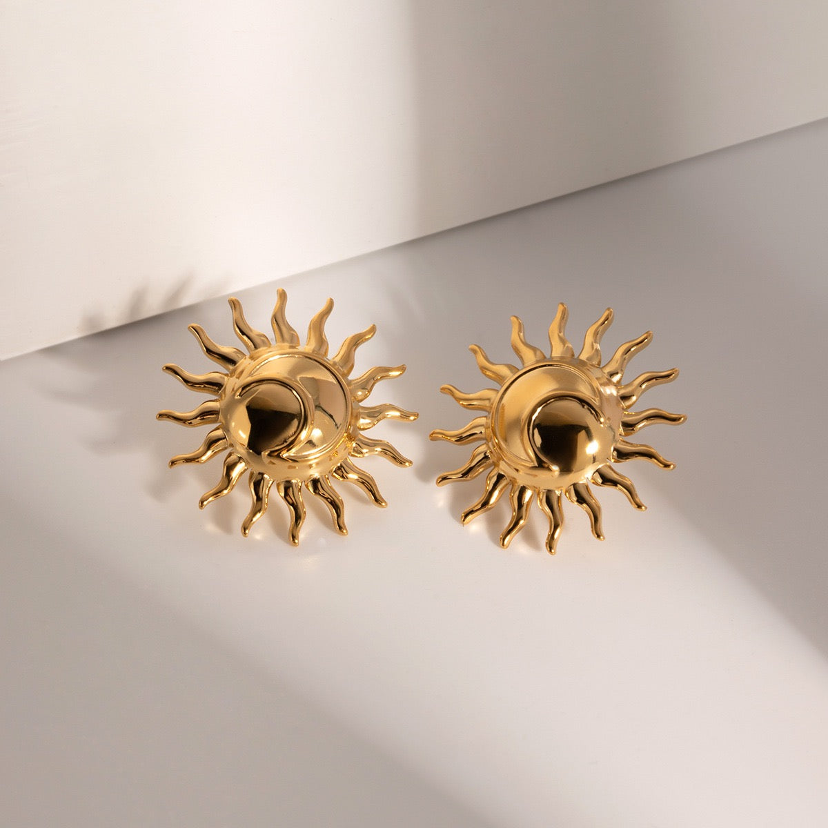 Sun earrings collection