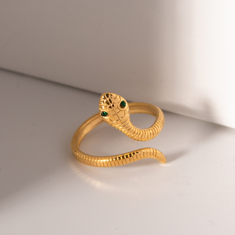 Dainty snake ring