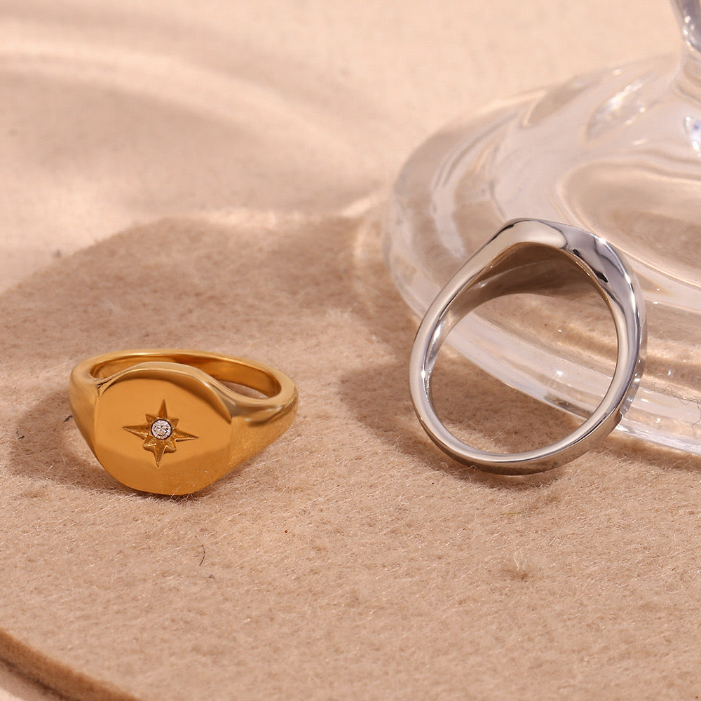 Gold star ring